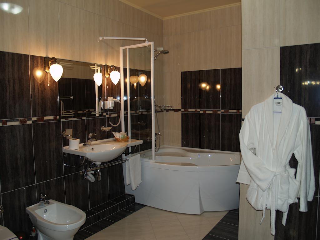 Atrium Hotel Ивано-Франковск Номер фото